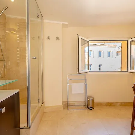 Apartment La Petite Sirene L Vue La Ponche L Shellter-rentals